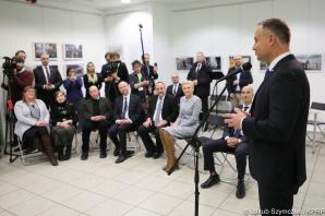 Prezydent Andrzej Duda w Centrum Społeczności Żydowskiej na Krakowskim Kazimierzu: Chcemy bronić prawdy historycznej