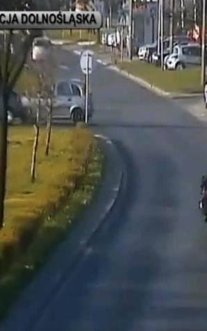 Pijany, bez uprawnień jechał motocyklem! Wpadł po policyjnym pościgu
